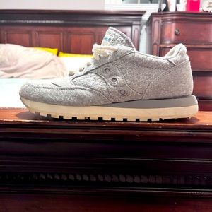 Saucony jazz sneakers